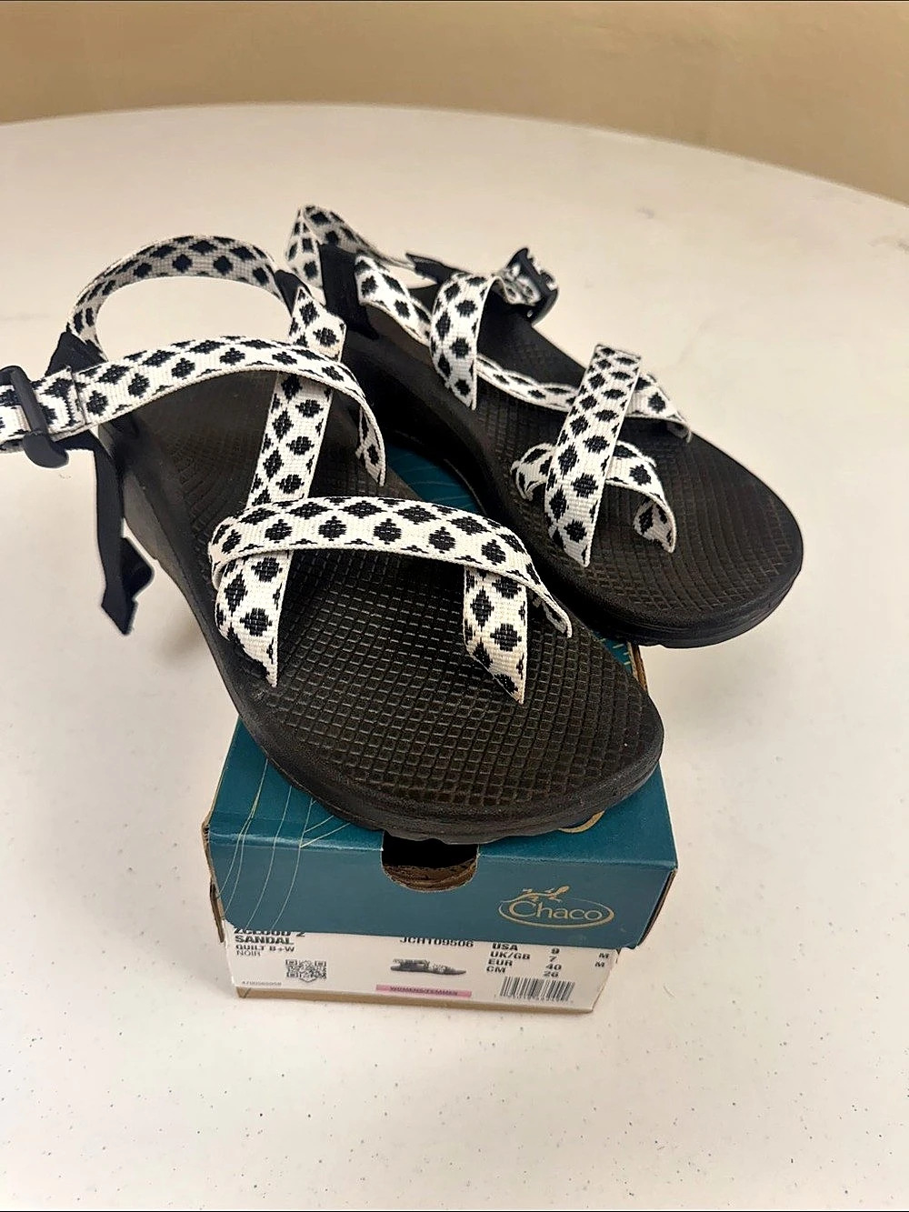Chaco Z/Cloud 2 Women's Geometric Sandals Black & White US 9 NWT